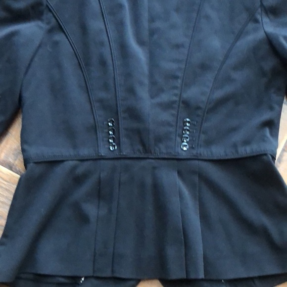 - WHBM Blazer - Size 6 - Picture 10 of 16